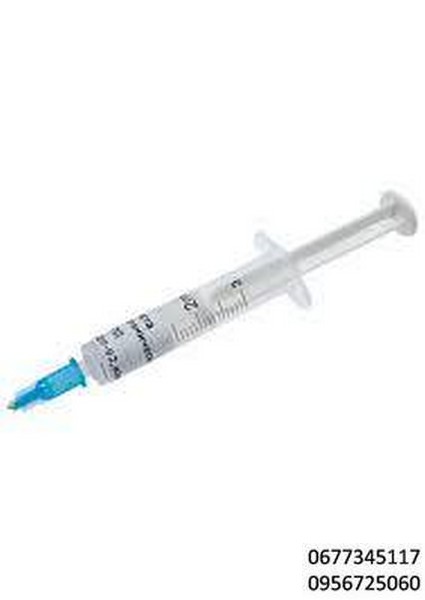 Паста КПД , Паста кремнийорганическая КПД в банках  , баночках, 1,5 кг, 40 грамм, 60 грамм, КПД-19 ПАСТА ДИЭЛЕКТРИЧЕСКАЯ 2МЛ. ШПРИЦ, Силиконовая паста применяется в качестве вспомогательного изоляционного материала для керамических, стеклянных и композитных изоляторов высоковольтных и контактных сетей. Силиконовая паста снижает смачиваемость изделий из ситаллов, для герметизации p-n переходов и заполнения корпусов полупроводниковых приборов. ТУ 6-02-5-009-92 Высоковязкая паста, полученная загущением полидиметилсилоксановой жидкости аэросилом. Диэлектрическая паста КПД – это вязкая однородная масса, имеющая серый цвет, иногда серо-голубой, образуется при сгущении полидиметилсилоксановой жидкости. Особенностью такой пасты являются рабочие низкие и высокие температуры: от -600 до +2000 с. Также одной из характерных черт – водоотталкивающее свойство и вместе с тем увеличенная дугостойкость. Паста КПД применяется в электротехнике, в качестве диэлектрика. Наноситься на изоляторы, которые работают при повышенной влажности либо загрязненности.